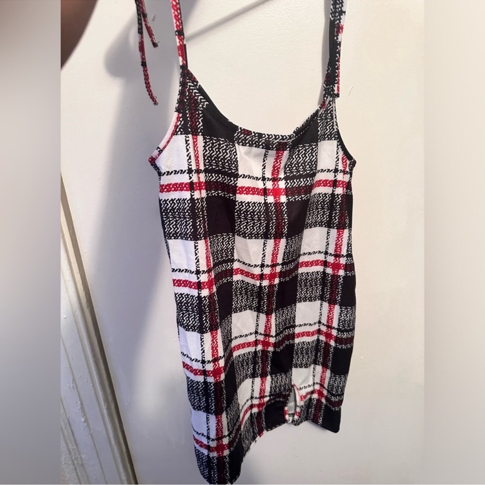 Dress - Picture 2 of 3